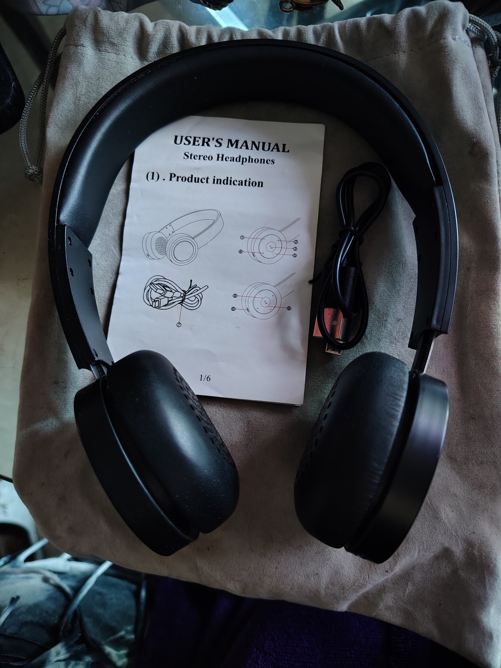 ✨ BRAND NEW Black Wireless Stereo On-Ear Headphones ✨